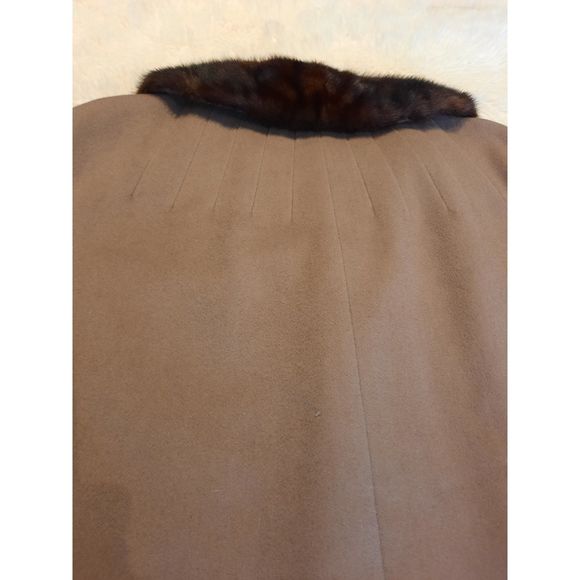 Vintage 1960s Womens Wool and Fur 3/4 Sleeve Coat Moth Holes - Picture 5 of 16